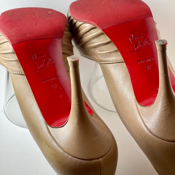 Authentic Christian Louboutin Tan Greissimo Pumps - Picture 5 of 5
